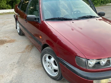 Авто Volkswagen Passat Sedan 1994 № 8864782