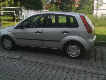 Авто Ford Fiesta 2004 № 8864979