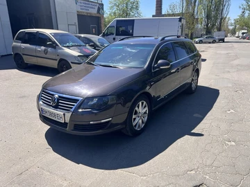 Авто Volkswagen Passat Variant 2006 № 8864996