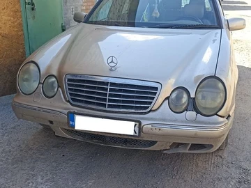 Авто Mercedes 320 2000 № 8865057