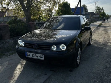 Авто Volkswagen Golf 1999 № 8865060