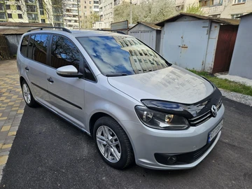 Авто Volkswagen Touran 2014 № 8865225