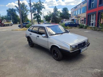 Авто ВАЗ 2109 2000 № 8865291