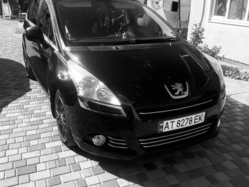 Авто Peugeot 5008 2010 № 8865440
