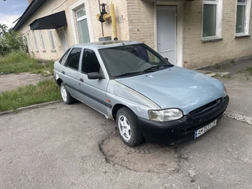 Авто Ford Escort 1995 № 8865645