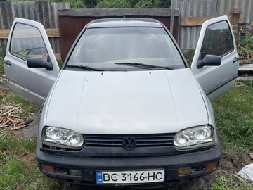 Авто Volkswagen Golf 1992 № 8865808