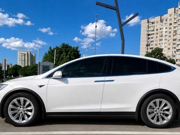 Авто Tesla Model X 2017 № 8865812
