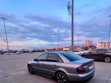 Авто Audi A4 1999 № 8865832