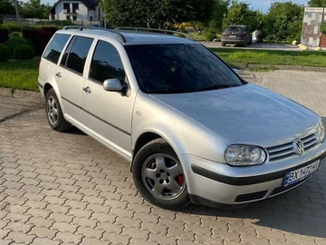 Авто Volkswagen Golf 2000 № 8865874