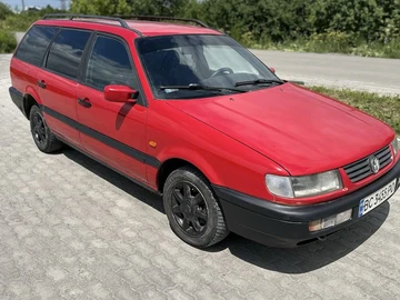 Авто Volkswagen Passat Variant 1994 № 8865877