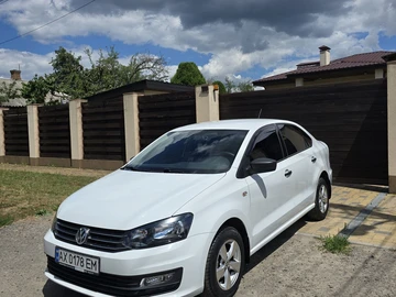 Авто Volkswagen Polo 2016 № 8865905