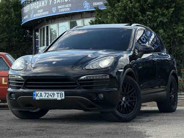 Авто Porsche Cayenne 2011 № 8866185
