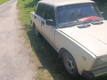 Авто ВАЗ 2107 1988 № 8866284