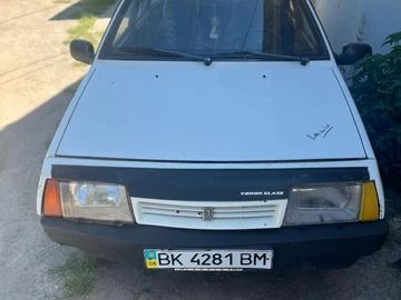 Авто ВАЗ 2109 1992 № 8867004