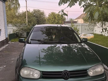 Авто Volkswagen Golf 2000 № 8867147