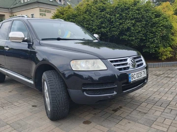 Авто Volkswagen Touareg 2004 № 8867426