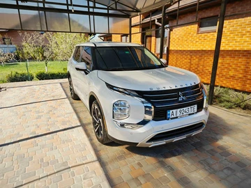 Авто Mitsubishi Outlander 2023 № 8867503