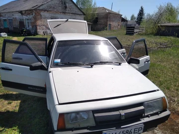 Авто ВАЗ 2109 1992 № 8867897