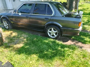 Авто BMW 3 Серия 1986 № 8868000
