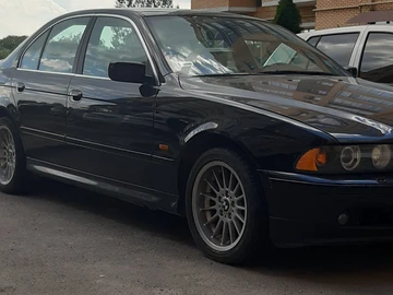 Авто BMW 5 Серия 2002 № 8868050