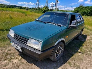 Авто ВАЗ 2109 1999 № 8868235