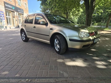 Авто Volkswagen Golf 2003 № 8868244