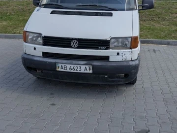 Авто Volkswagen Transporter 2000 № 8868902