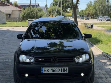Авто Volkswagen Golf 2000 № 8868913