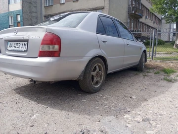 Авто Mazda 323 2001 № 8868925