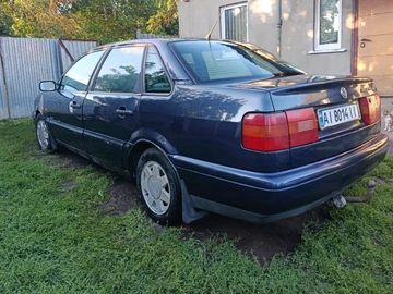 Авто Volkswagen Passat Sedan 1994 № 8868982
