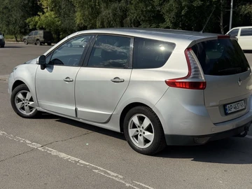 Авто Renault Grand Scenic 2009 № 8869131