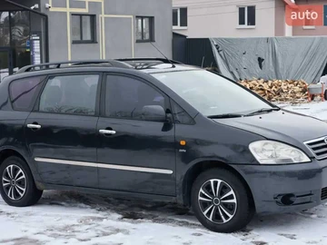 Авто Toyota Avensis Verso 2002 № 8869414