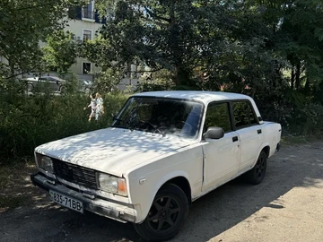 Авто ВАЗ 2105 1992 № 8869423