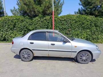 Авто Renault 4 2007 № 8869542