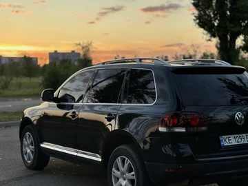 Авто Volkswagen Touareg 2007 № 8869698