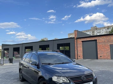 Авто Volkswagen Passat Variant 2006 № 8870003