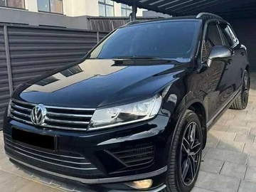 Авто Volkswagen Touareg 2017 № 8870197