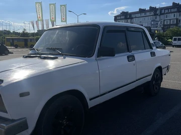 Авто ВАЗ 2107 1988 № 8870377