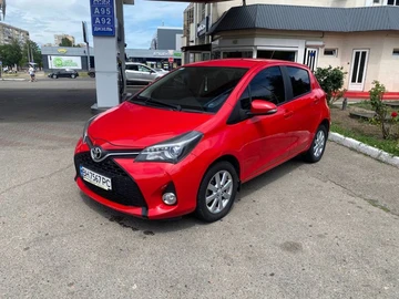 Авто Toyota Yaris 2015 № 8870407