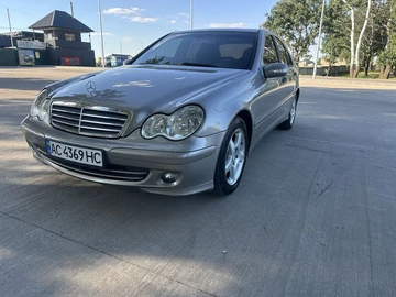 Авто Mercedes 220 2005 № 8870591
