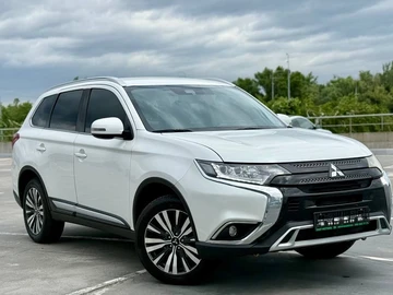 Авто Mitsubishi Outlander 2020 № 8870960