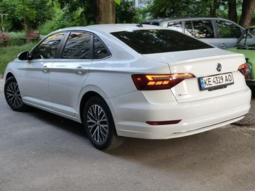 Авто Volkswagen Jetta 2021 № 8871023