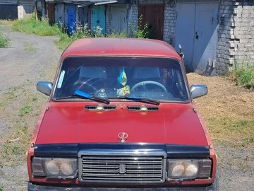 Авто ВАЗ 2107 1990 № 8871346