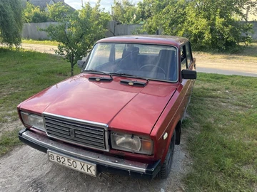 Авто ВАЗ 2107 1993 № 8871364