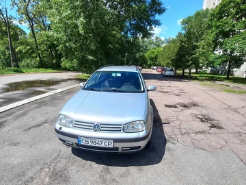 Авто Volkswagen Golf 2001 № 8871365