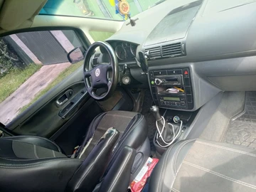 Авто Volkswagen Sharan 2000 № 8871640