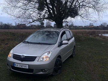 Авто Toyota Corolla Verso 2003 № 8871756
