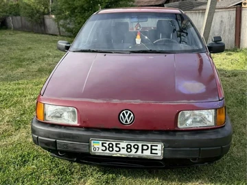 Авто Volkswagen Passat Sedan 1990 № 8872192