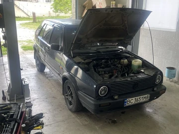Авто Volkswagen Golf 1990 № 8872254