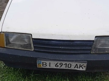 Авто ВАЗ 2109 1993 № 8872719